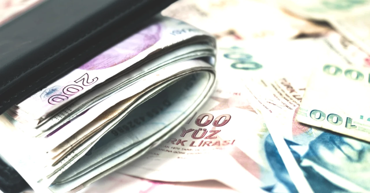 Emekli Promosyonunda Rekor Yenilik! 2025 Ağustos'un En Yüksek Ödemesini Yapan Banka Hangisi?