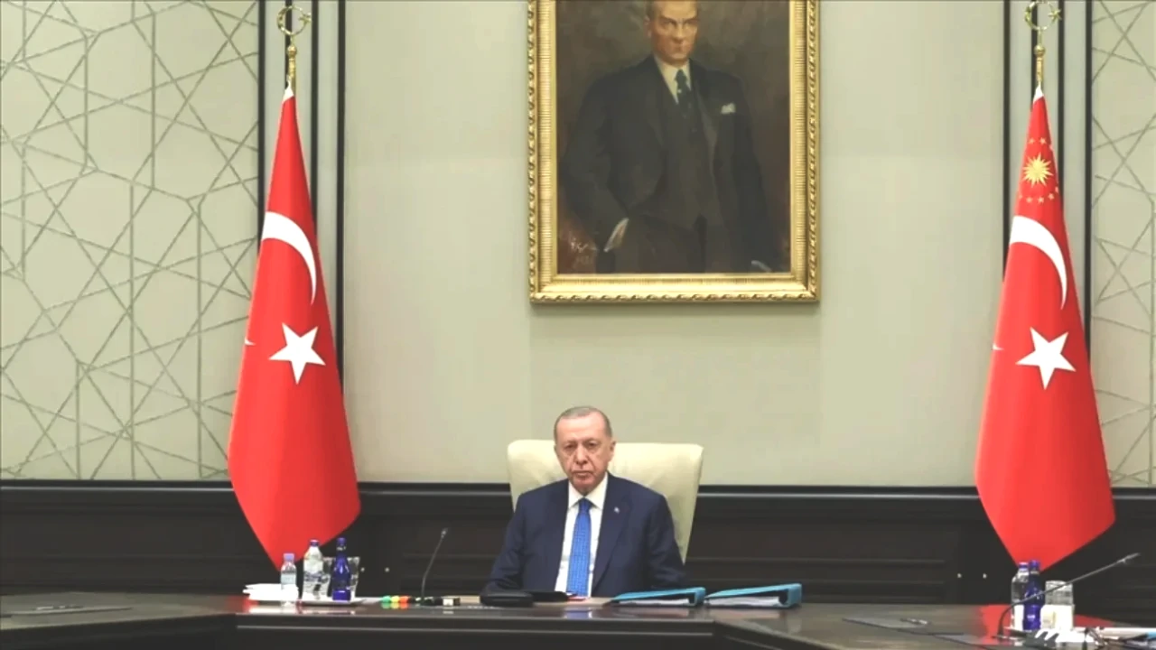 2025 YAŞ Kararları Açıklandı! Yeni Atanan Genel, Amiral ve Albaylar Listesi