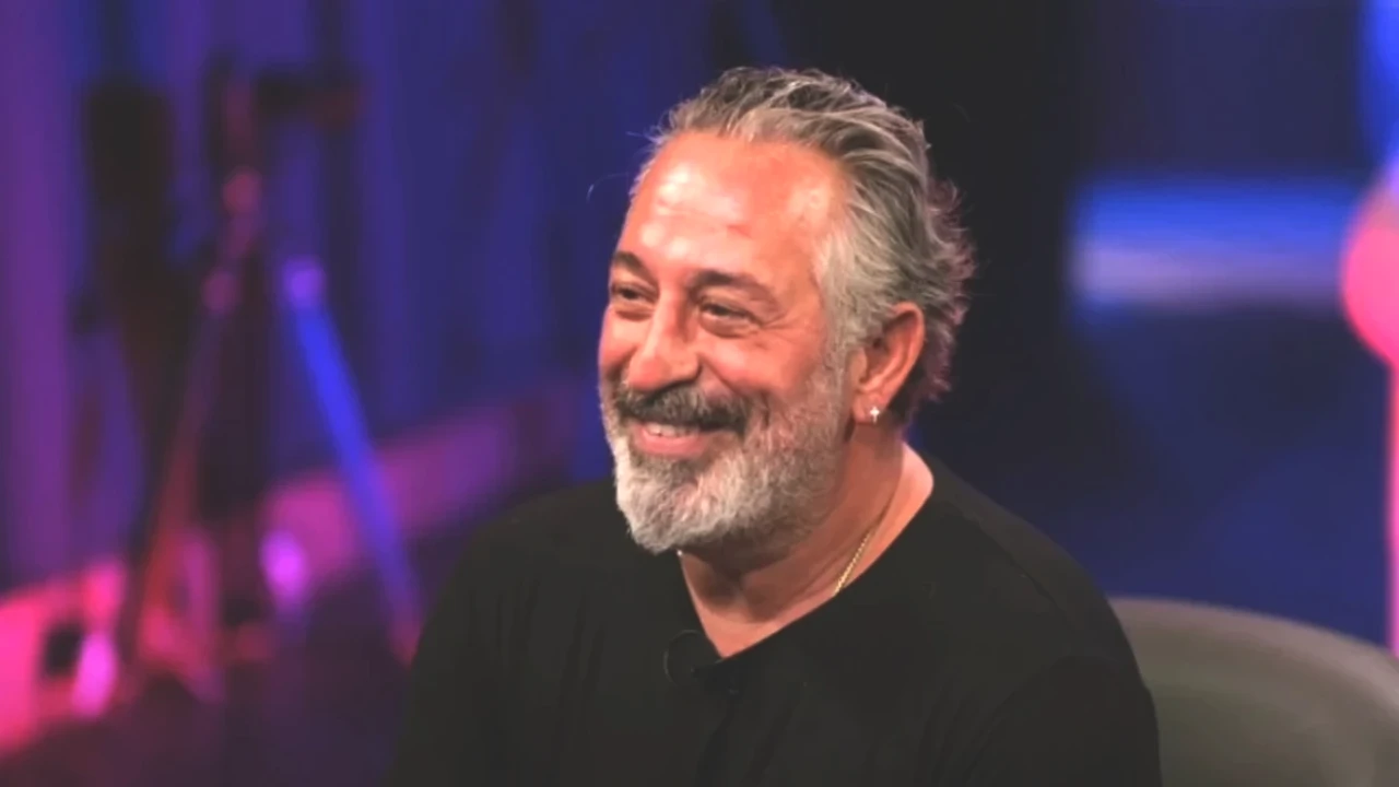 Cem Yılmaz, Netflix İçin Yeni Projesinde Sürpriz İsimle Anlaştı!