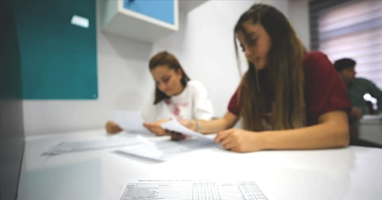 LGS 1. Nakil Sonuçları İçin Heyecan Dorukta! MEB'den 2025 Tarihi Açıklandı!
